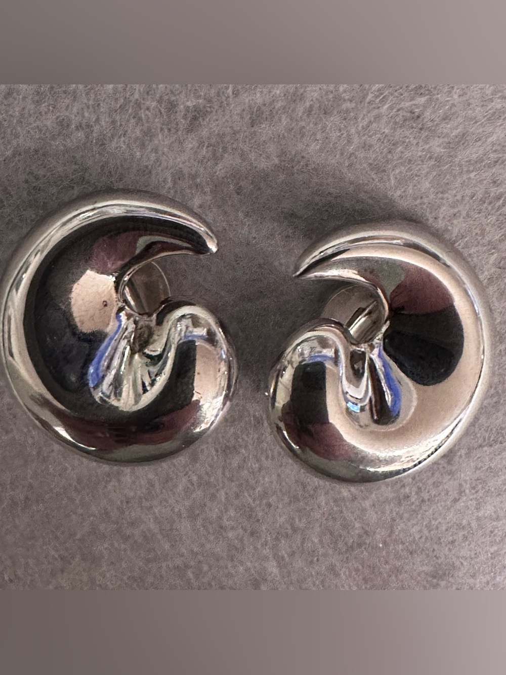 Vintage 80s Sterling Silver Apostrophe Swirl Puffy Clip On Earrings SU 925